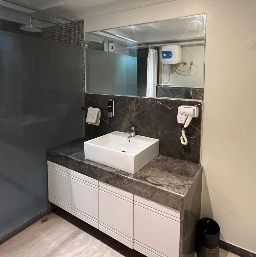 Phoenix - Unmatched Comfort Udaipur Ngoại thất bức ảnh