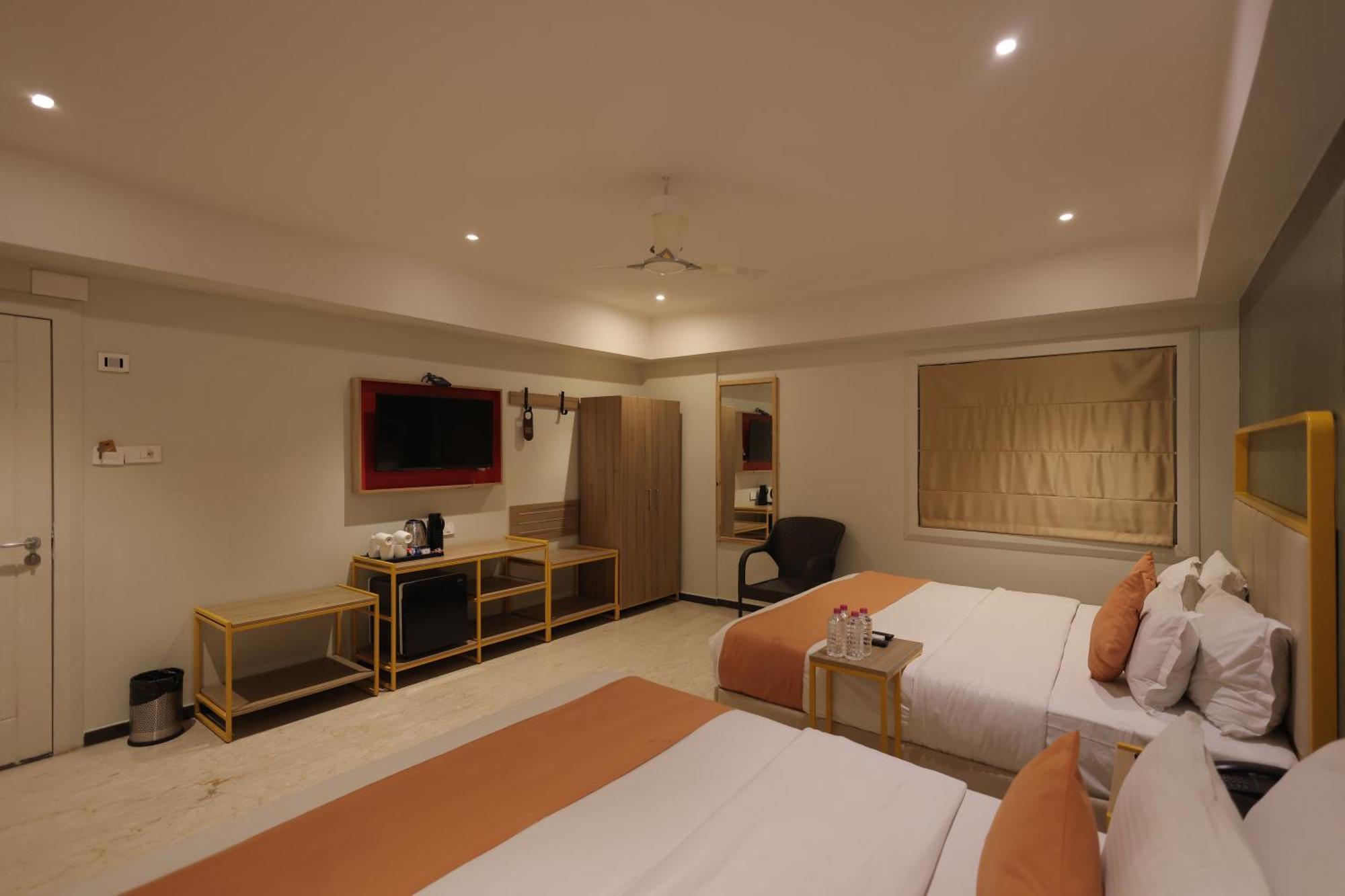 Phoenix - Unmatched Comfort Udaipur Ngoại thất bức ảnh