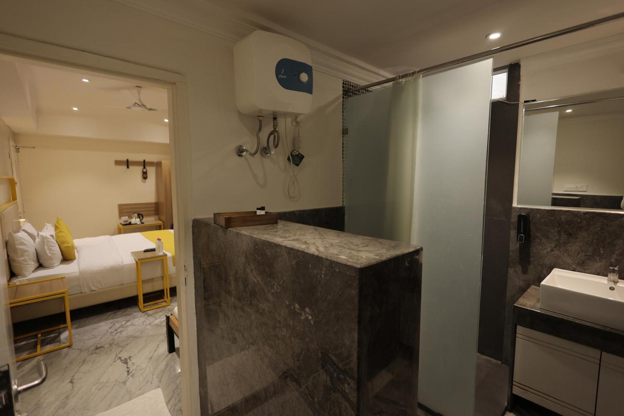 Phoenix - Unmatched Comfort Udaipur Ngoại thất bức ảnh