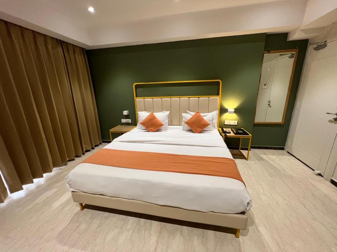 Phoenix - Unmatched Comfort Udaipur Ngoại thất bức ảnh
